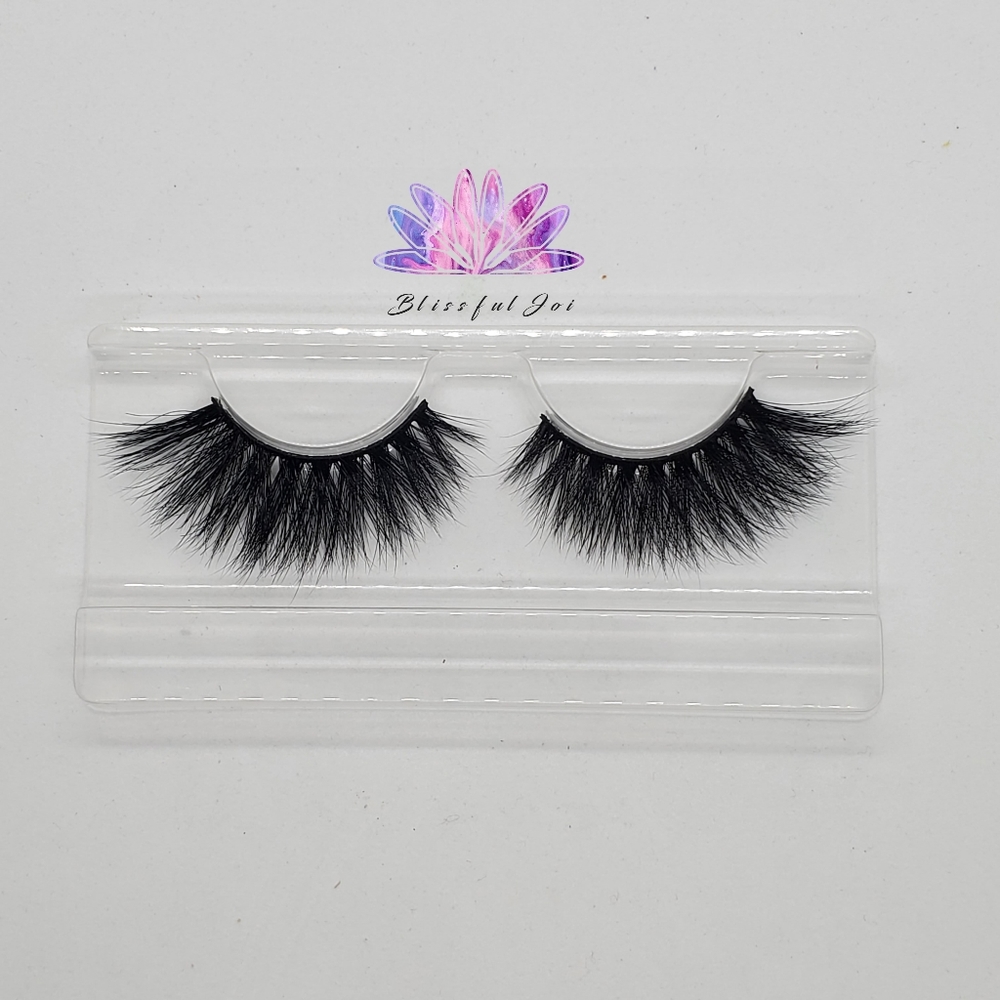 **SOLD** Lashes - Picture 4 of 7